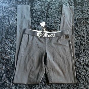 🍀 St Patrick’s Day Sale - all items $8 w/this ad♻️